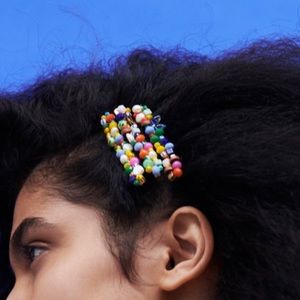 Pack of beaded Barrett’s